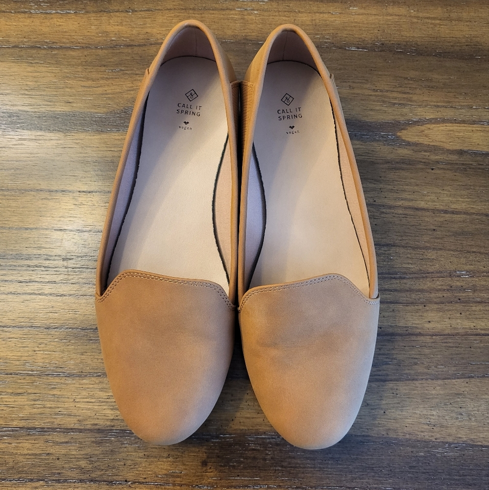 Spring vegan leather flats